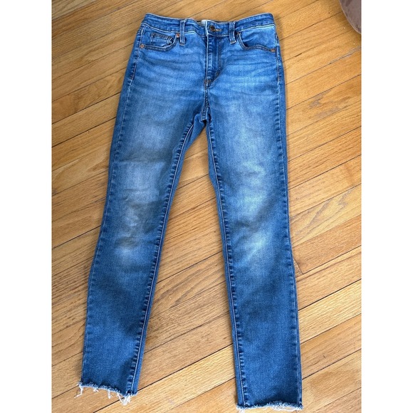 Universal Thread Denim - Universal Thread High Rise Skinny Jeans Medium Wash Raw Hem Size 2 26S